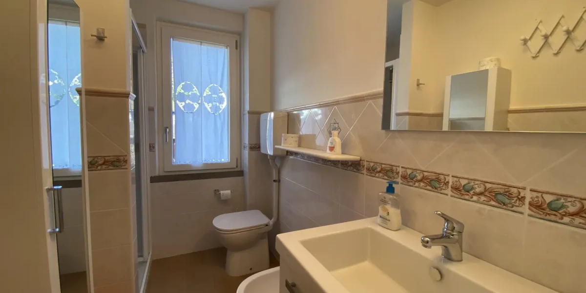 LA TUA VILLA AL LAGO: Privacy, Verde e Comfort a Levico Terme