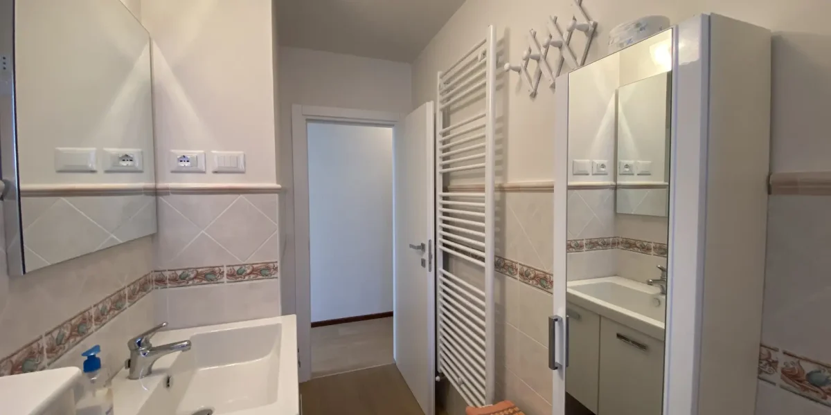 LA TUA VILLA AL LAGO: Privacy, Verde e Comfort a Levico Terme