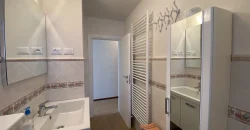 LA TUA VILLA AL LAGO: Privacy, Verde e Comfort a Levico Terme