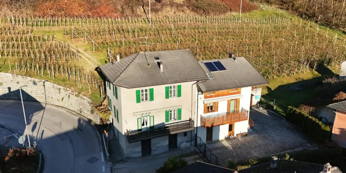 PORZIONE DI CASA TERRA-CIELO