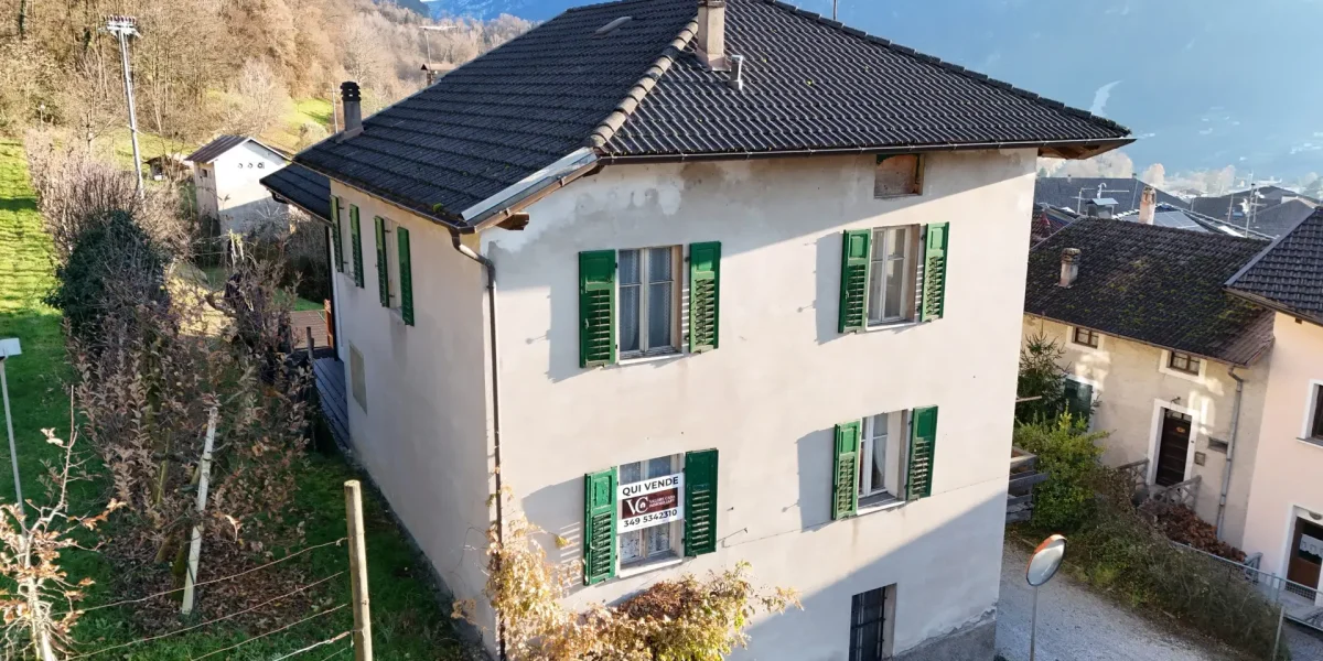 PORZIONE DI CASA TERRA-CIELO