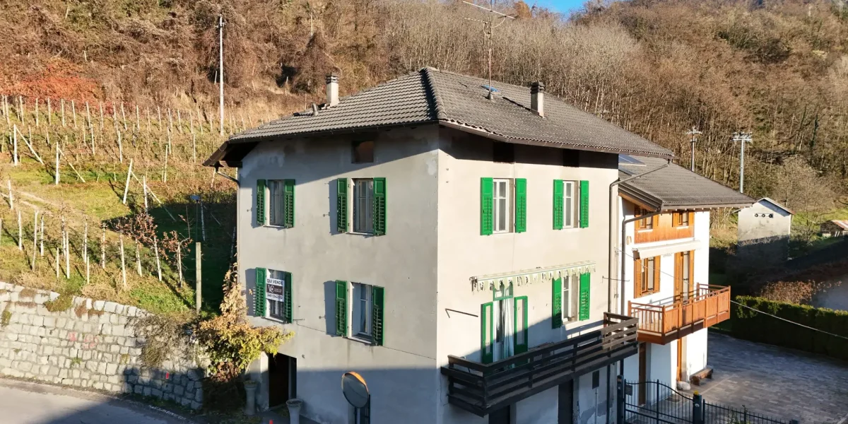 PORZIONE DI CASA TERRA-CIELO