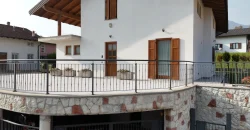 SPLENDIDA VILLA SINGOLA CON AMPI SPAZI E TERRAZZA PANORAMICA