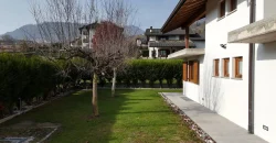 SPLENDIDA VILLA SINGOLA CON AMPI SPAZI E TERRAZZA PANORAMICA