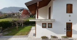 SPLENDIDA VILLA SINGOLA CON AMPI SPAZI E TERRAZZA PANORAMICA