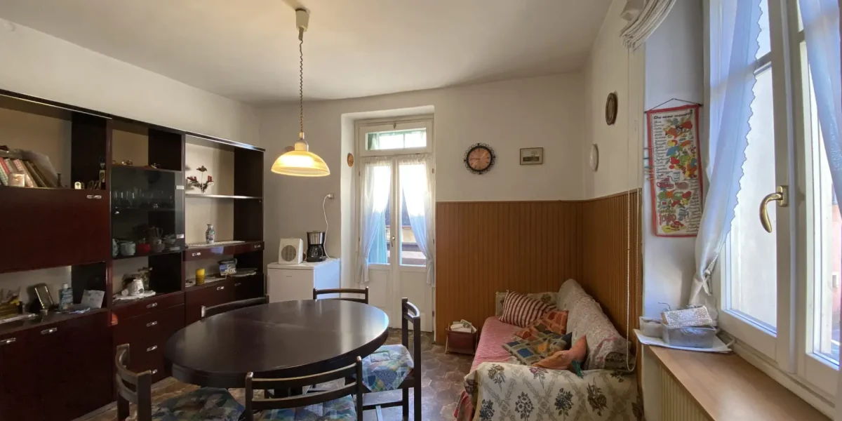 PORZIONE DI CASA TERRA-CIELO