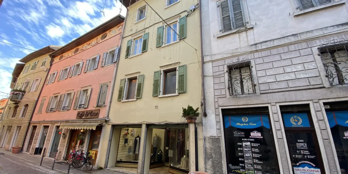 INTERO EDIFICIO NEL CUORE DEL CENTRO