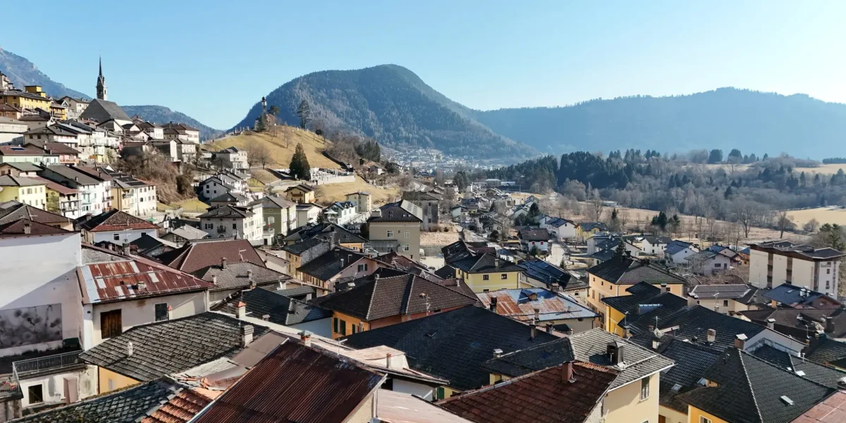 PORZIONE DI CASA TERRA-CIELO