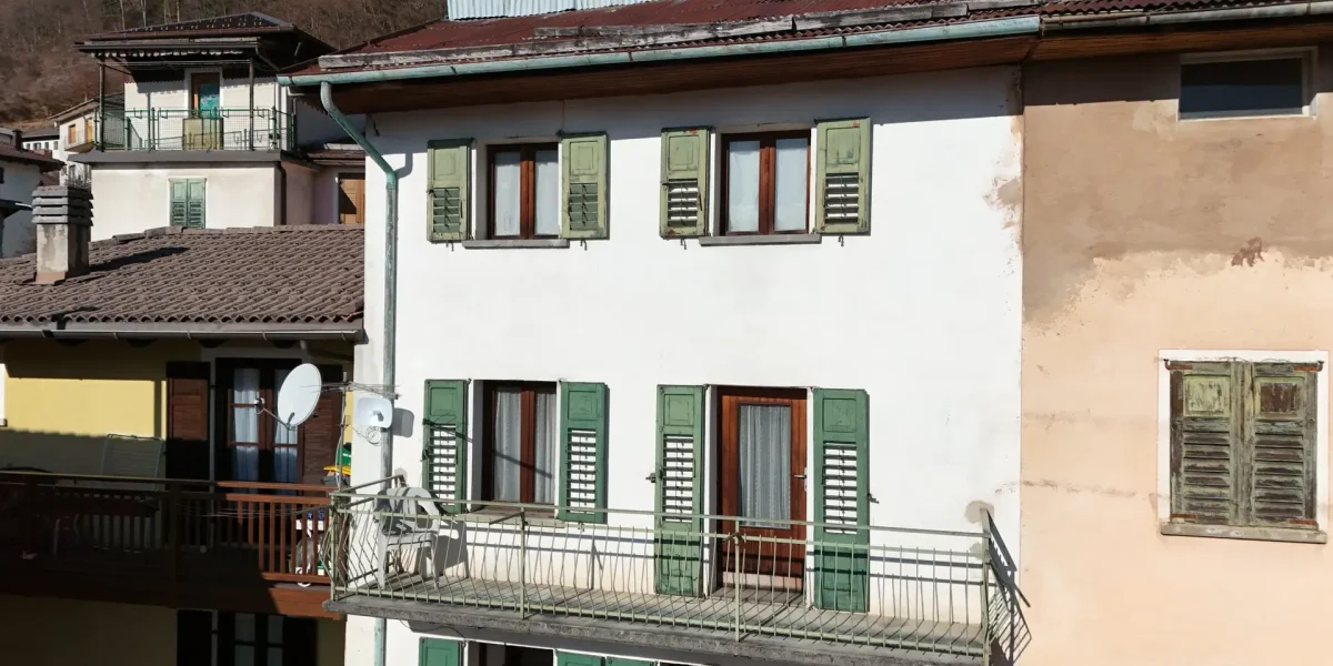 PORZIONE DI CASA TERRA-CIELO