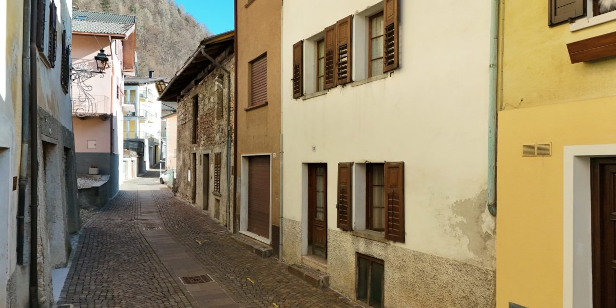 PORZIONE DI CASA TERRA-CIELO