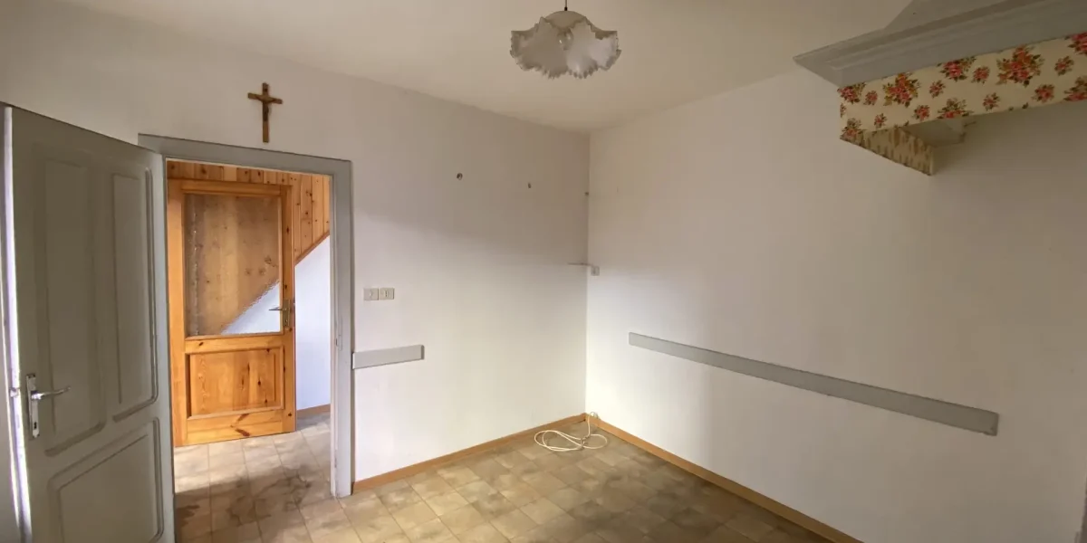 PORZIONE DI CASA TERRA-CIELO