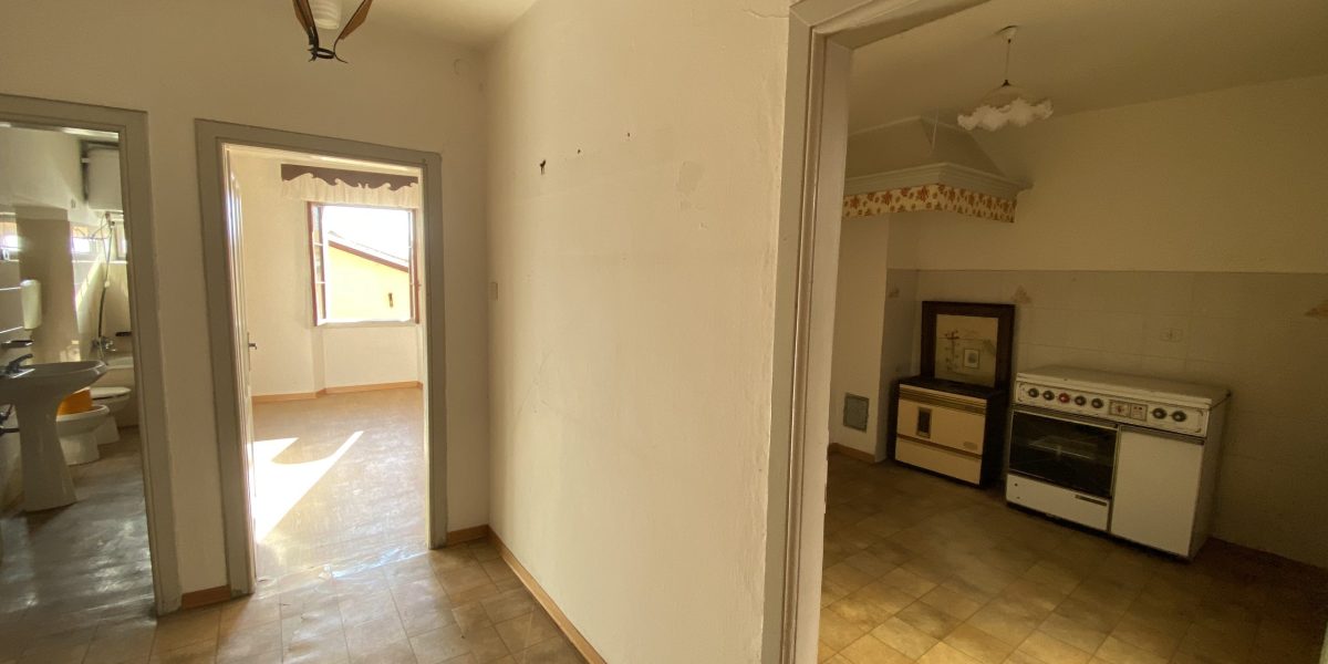 PORZIONE DI CASA TERRA-CIELO