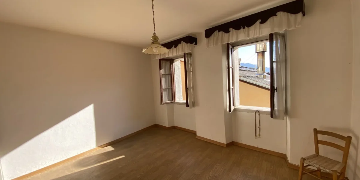 PORZIONE DI CASA TERRA-CIELO