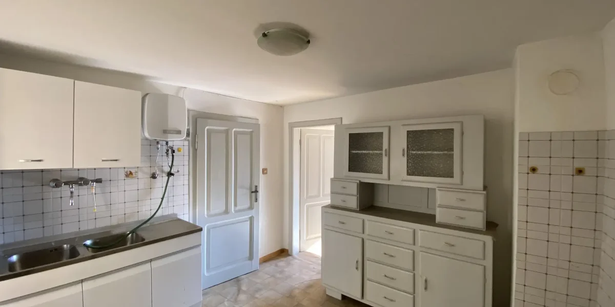 PORZIONE DI CASA TERRA-CIELO