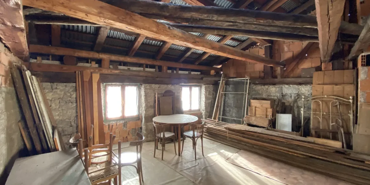 PORZIONE DI CASA TERRA-CIELO