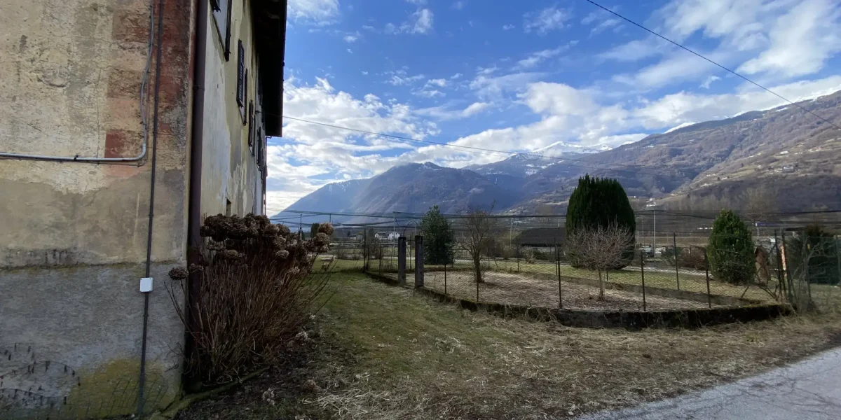 PORZIONE DI CASA TERRA-CIELO