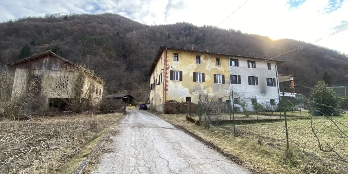 PORZIONE DI CASA TERRA-CIELO