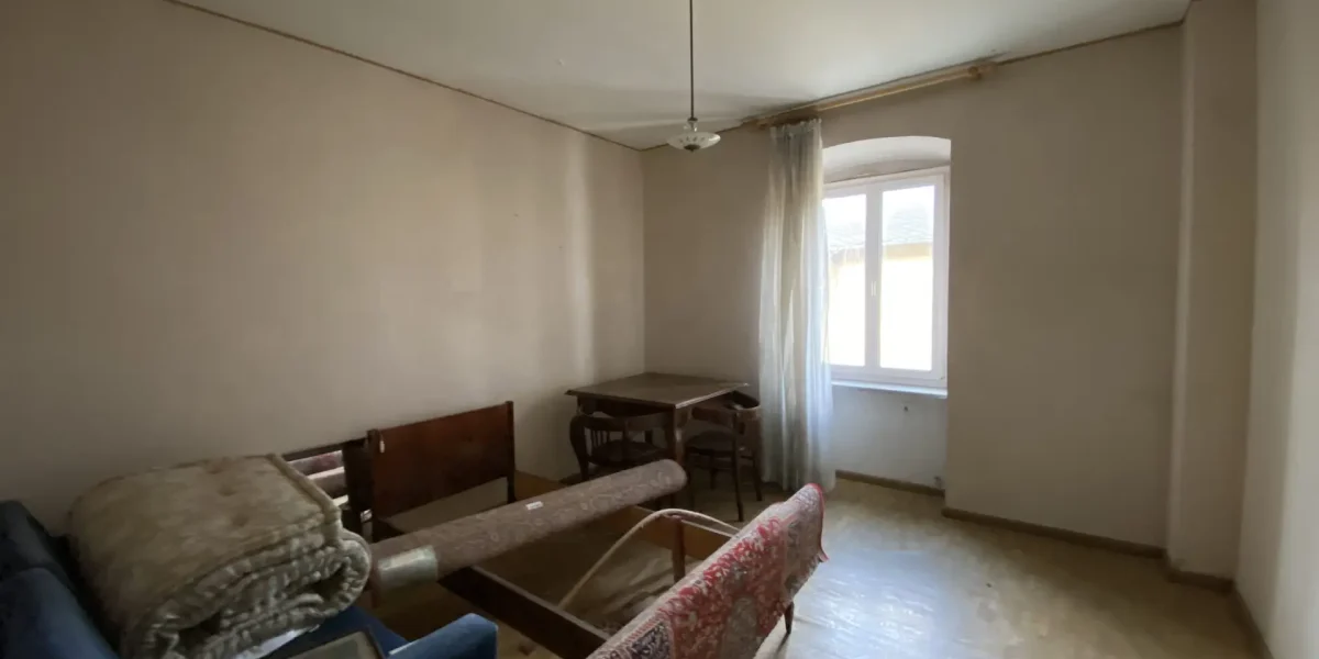 PORZIONE DI CASA TERRA-CIELO