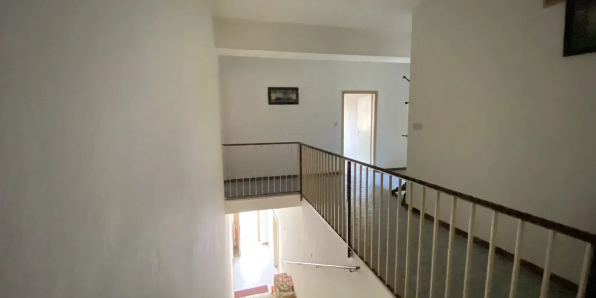 PORZIONE DI CASA TERRA-CIELO