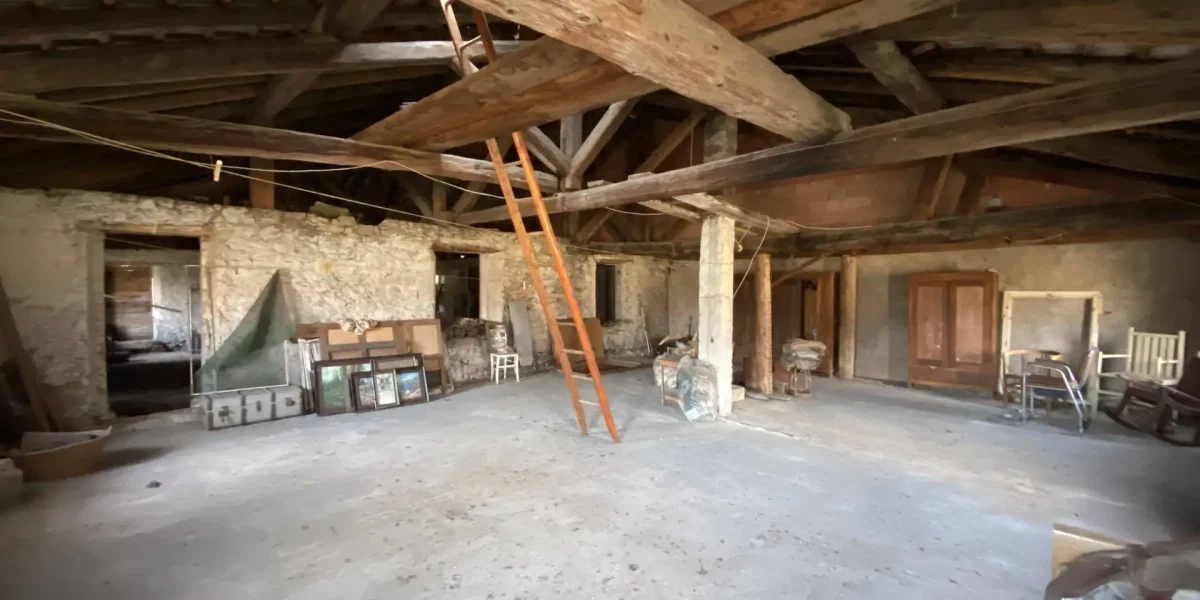 PORZIONE DI CASA TERRA-CIELO