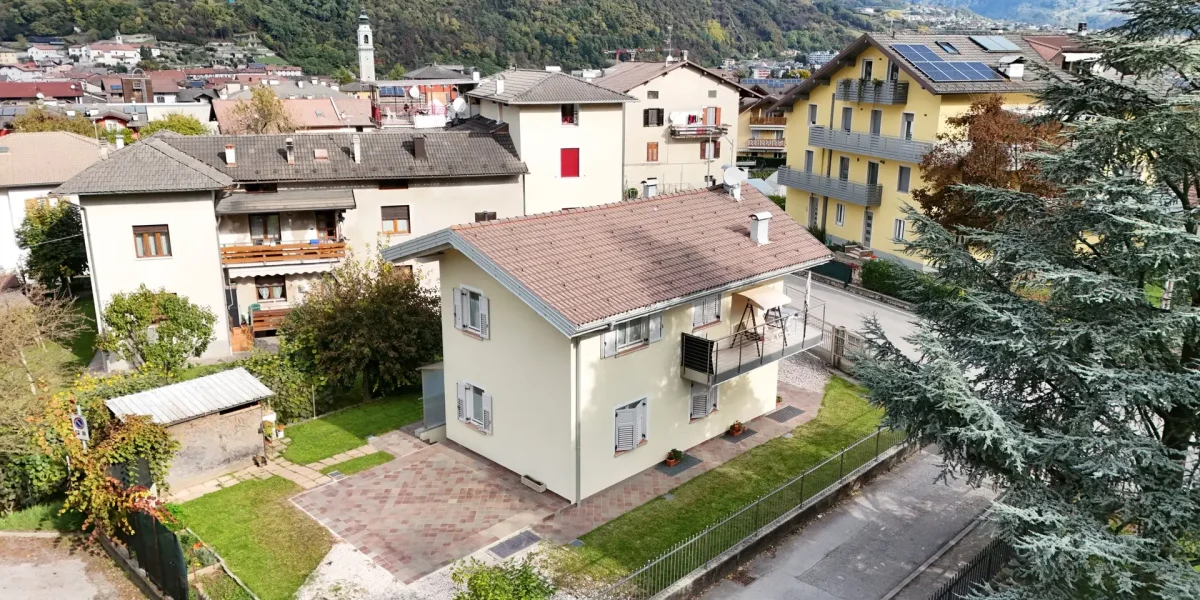 APPARTAMENTO TRILOCALE CON GIARDINO ESCLUSIVO