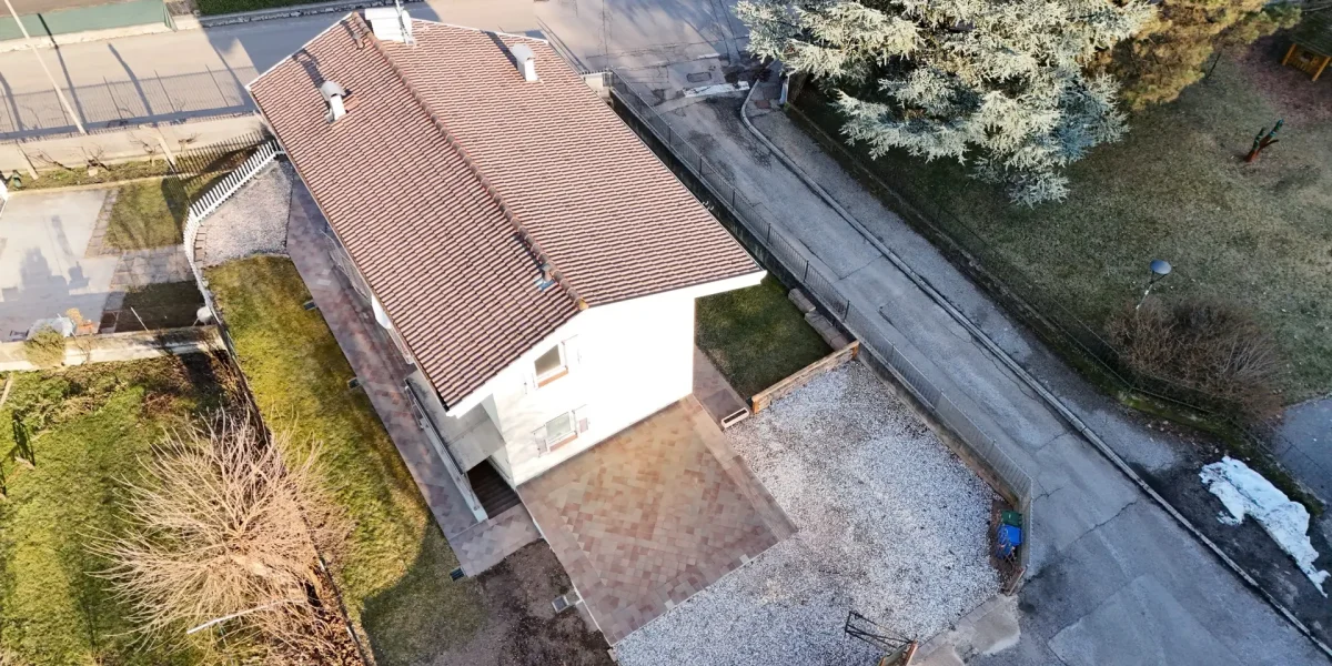 APPARTAMENTO TRILOCALE CON GIARDINO ESCLUSIVO