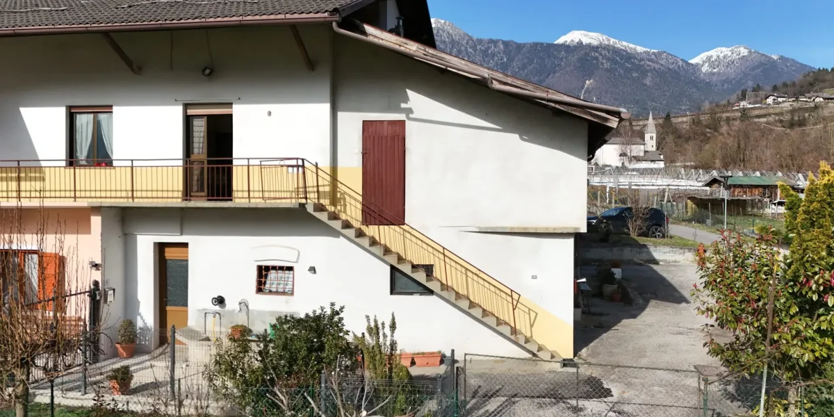 APPARTAMENTO CON VERDE DI PROPRIETA’