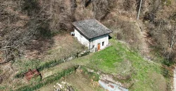 RUSTICO/DEPOSITO CON AMPIO TERRENO