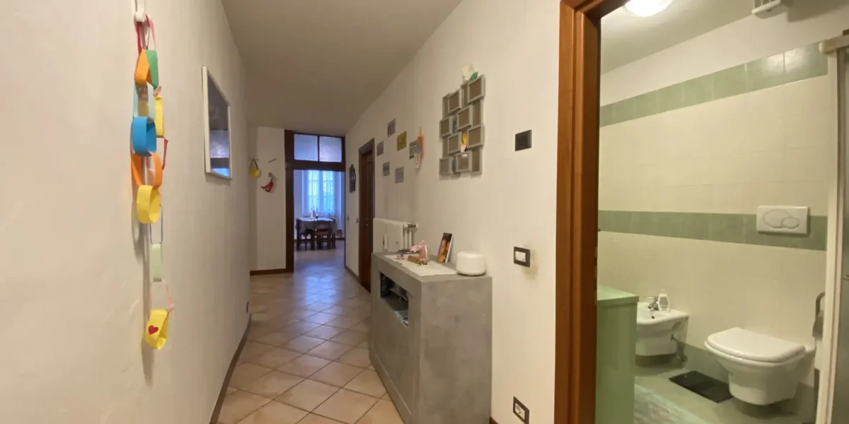 APPARTAMENTO DI AMPIA METRATURA IN PIENO CENTRO