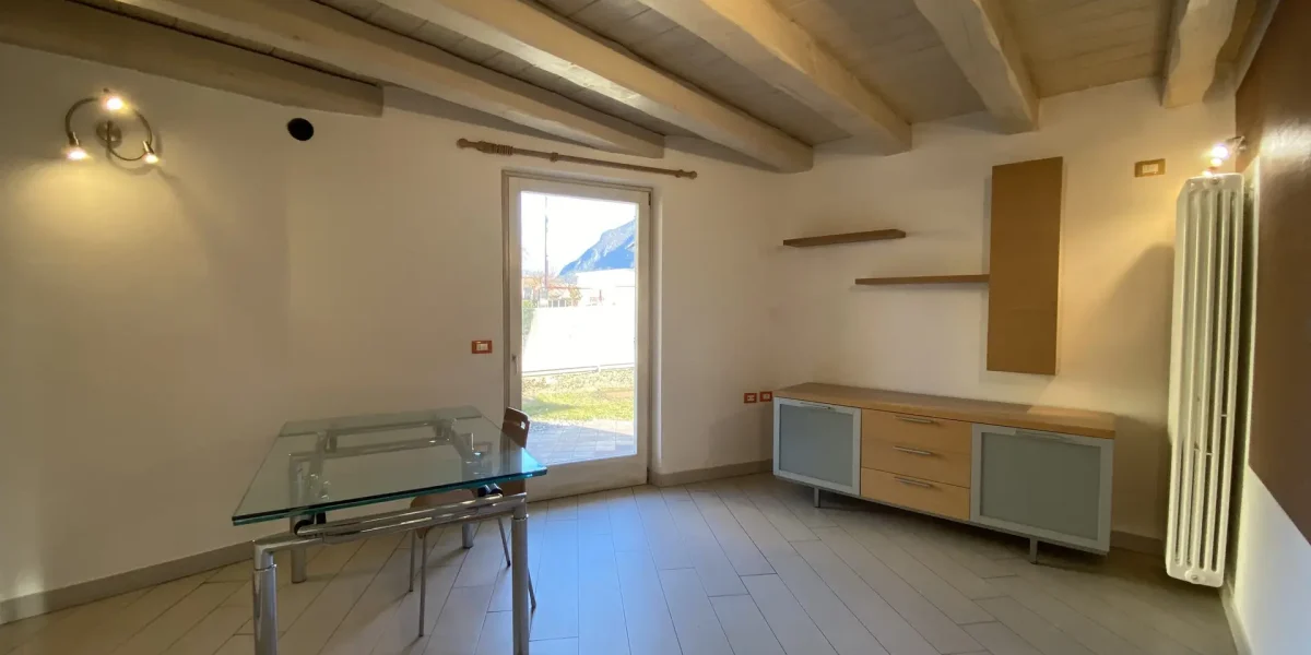 APPARTAMENTO TRILOCALE CON GIARDINO ESCLUSIVO