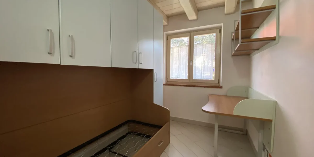 APPARTAMENTO TRILOCALE CON GIARDINO ESCLUSIVO