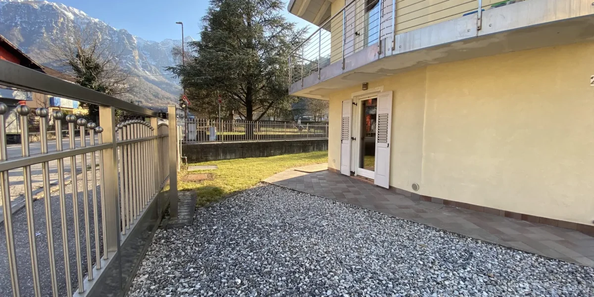 APPARTAMENTO TRILOCALE CON GIARDINO ESCLUSIVO