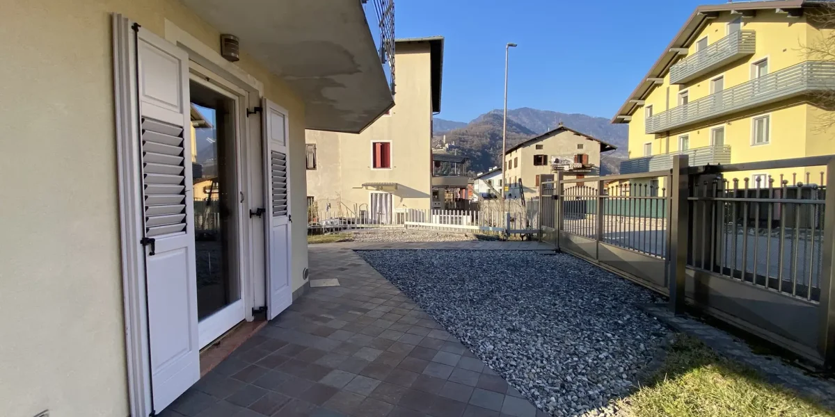 APPARTAMENTO TRILOCALE CON GIARDINO ESCLUSIVO