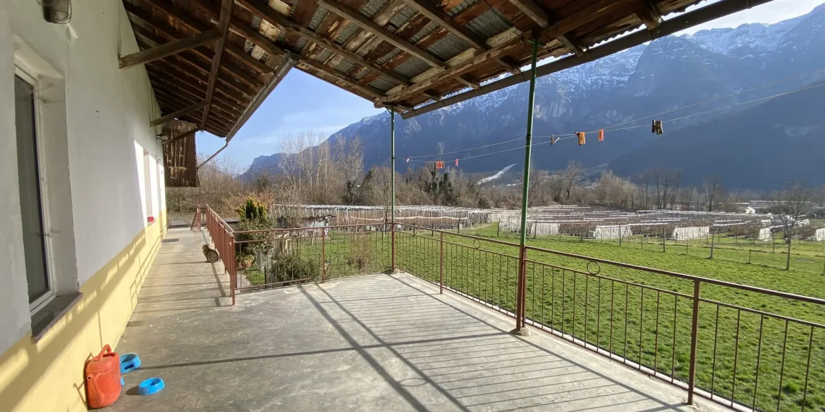 APPARTAMENTO CON VERDE DI PROPRIETA’