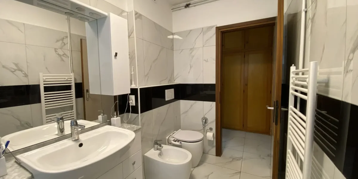 SPAZIOSO APPARTAMENTO TRE STANZE