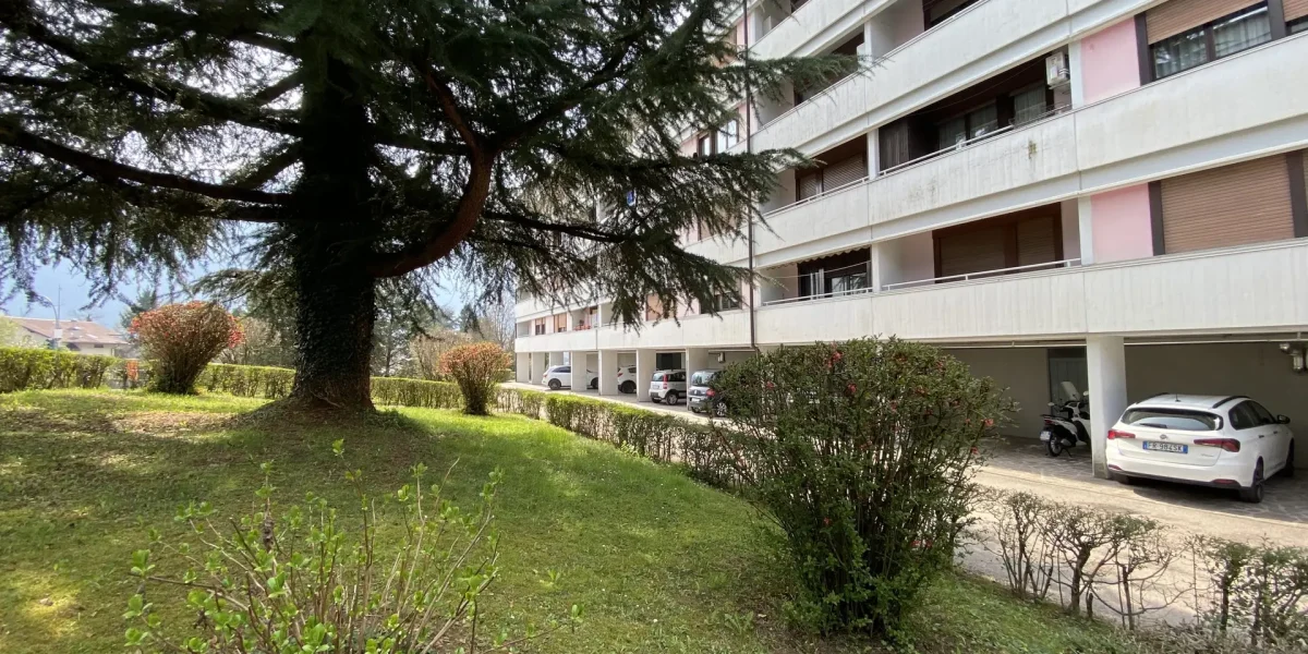 SPAZIOSO APPARTAMENTO TRE STANZE