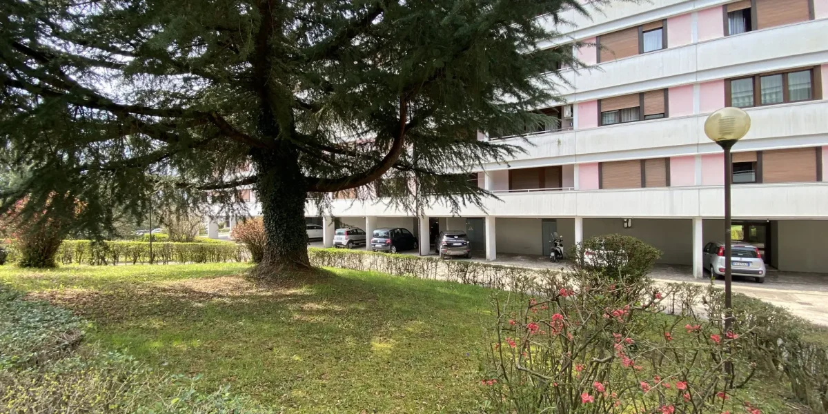 SPAZIOSO APPARTAMENTO TRE STANZE