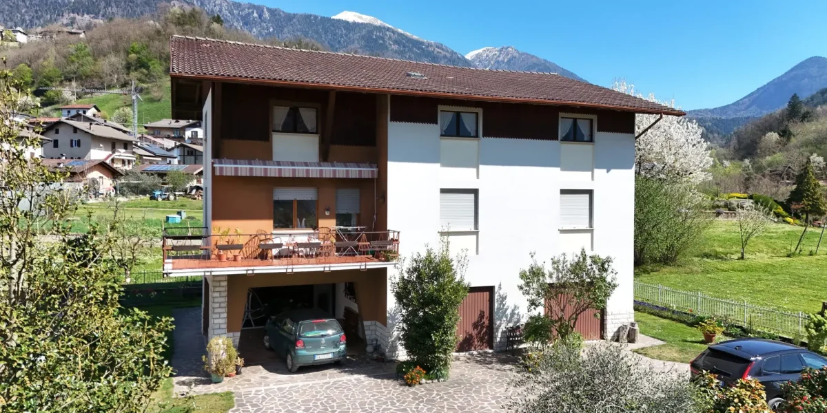 VILLETA INDIPENDENTE CON GIARDINO, CICLABILE SOTTO CASA E AMPI SPAZI ABITATIVI