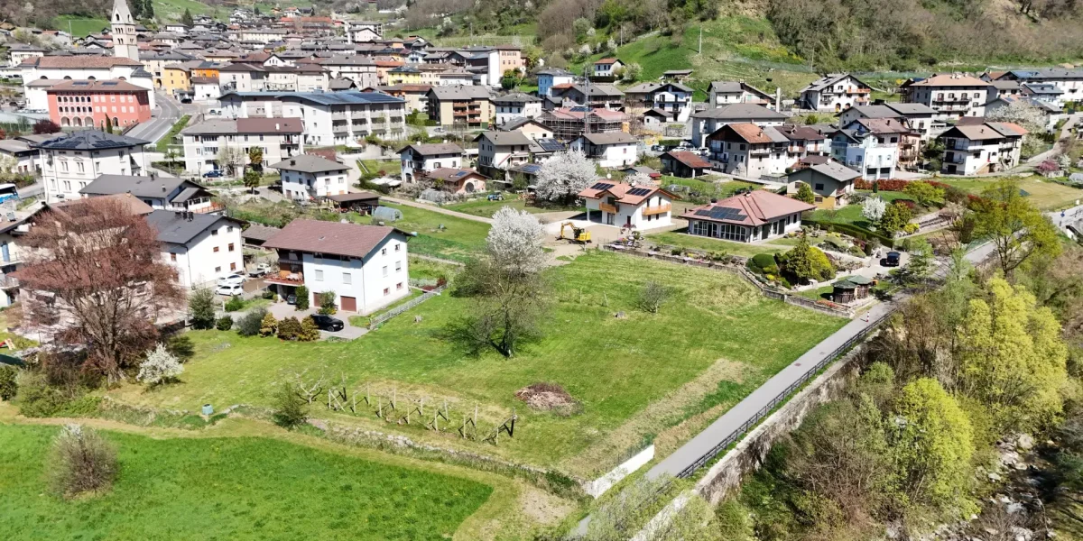 VILLETA INDIPENDENTE CON GIARDINO, CICLABILE SOTTO CASA E AMPI SPAZI ABITATIVI