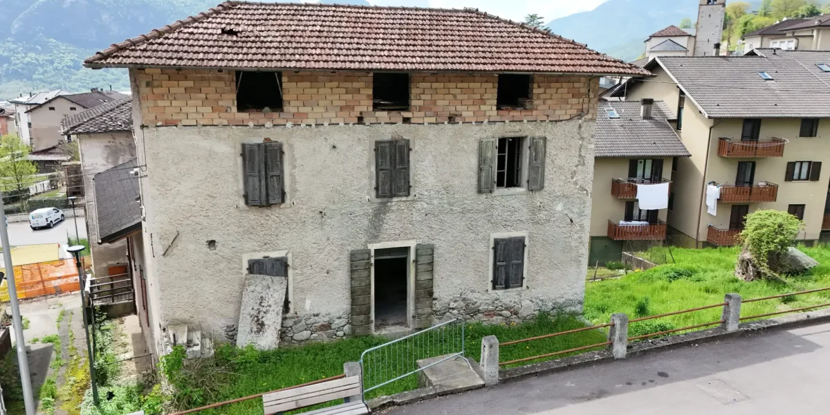 PORZIONE DI CASA TERRA/CIELO