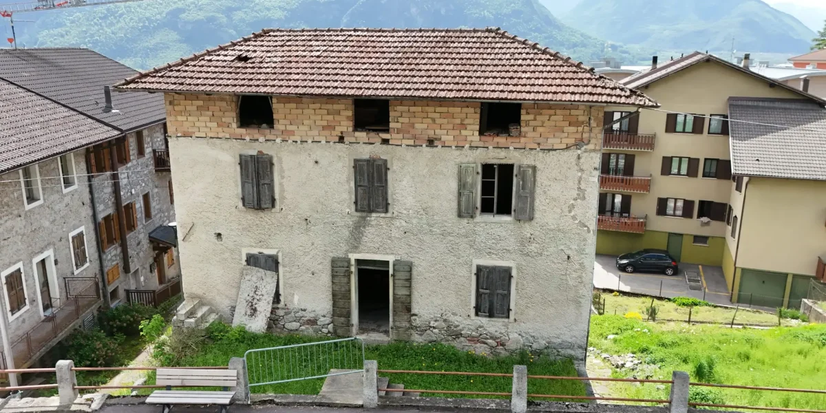 PORZIONE DI CASA TERRA/CIELO