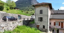 PORZIONE DI CASA TERRA/CIELO