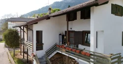 VILLETTA BIFAMILIARE CON GIARDINO
