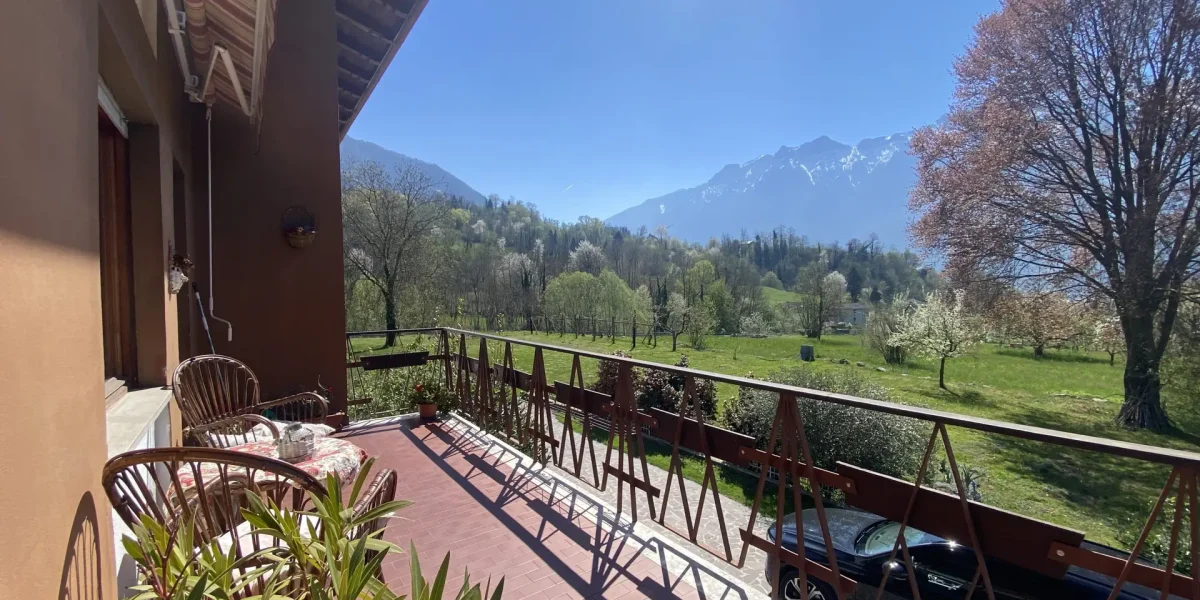 VILLETA INDIPENDENTE CON GIARDINO, CICLABILE SOTTO CASA E AMPI SPAZI ABITATIVI