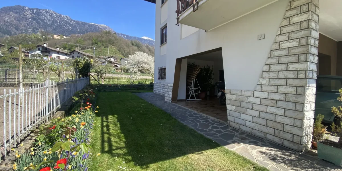 VILLETA INDIPENDENTE CON GIARDINO, CICLABILE SOTTO CASA E AMPI SPAZI ABITATIVI