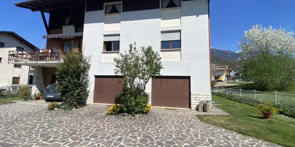 VILLETA INDIPENDENTE CON GIARDINO, CICLABILE SOTTO CASA E AMPI SPAZI ABITATIVI