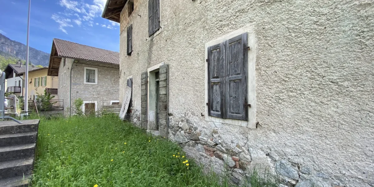 PORZIONE DI CASA TERRA/CIELO
