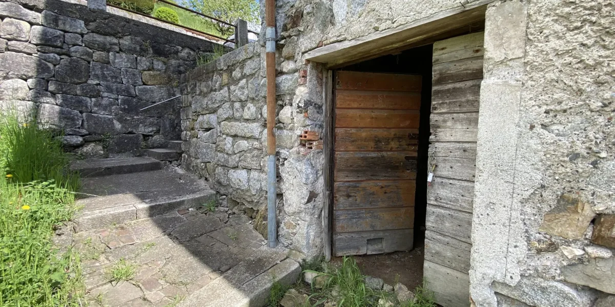 PORZIONE DI CASA TERRA/CIELO