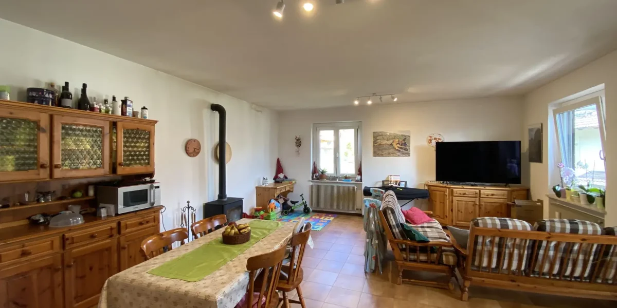 VILLETTA BIFAMILIARE CON GIARDINO