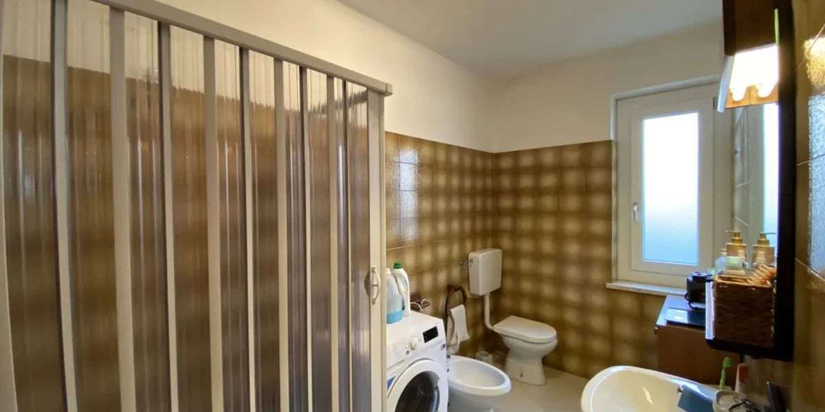 VILLETTA BIFAMILIARE CON GIARDINO